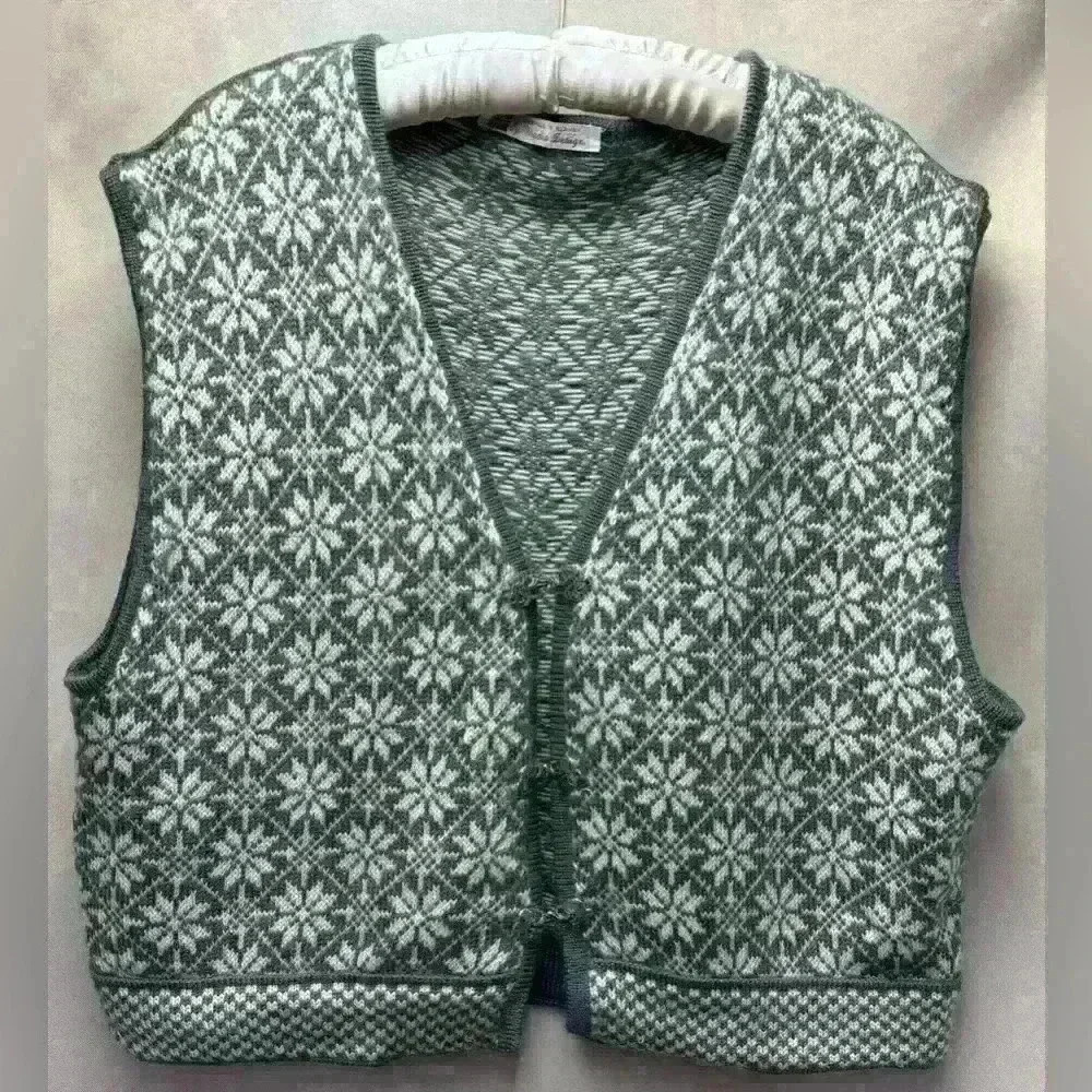 Vigdis Design Rare 1990s Grey Nordic Snowflake Vest Handmade Pure New Wool